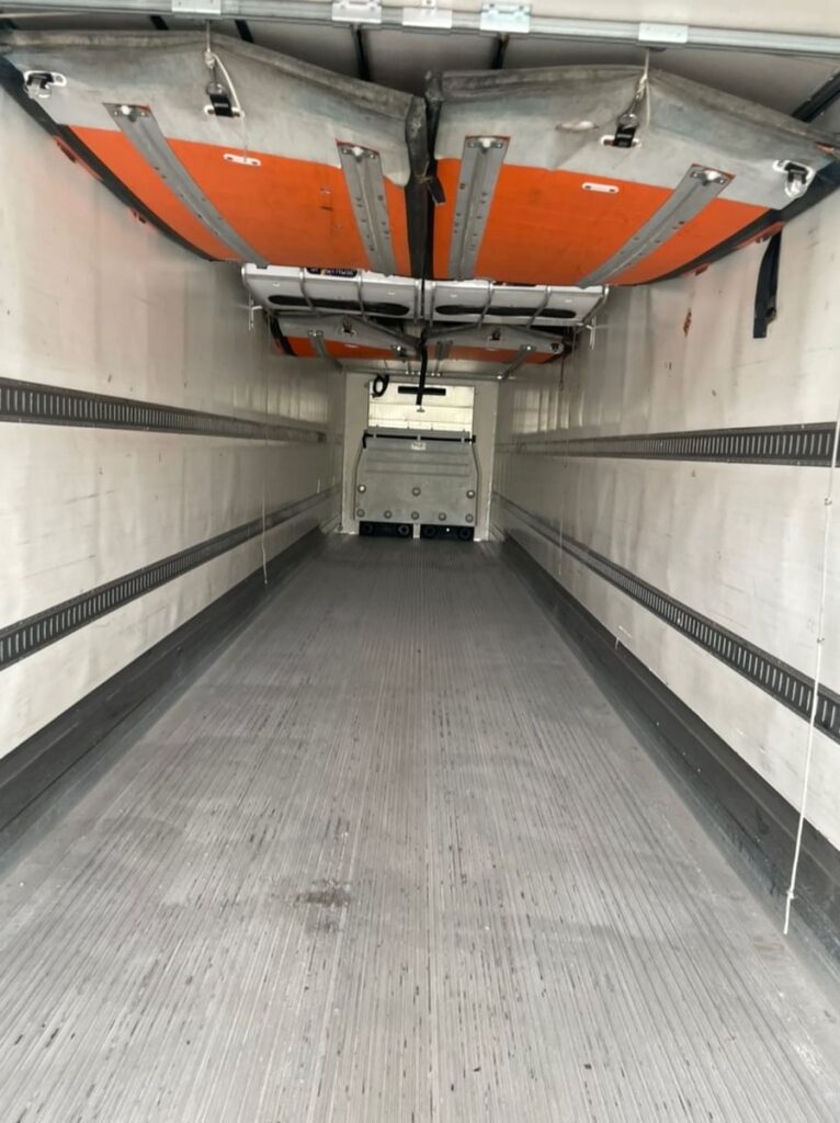 2014 Great Dane Everest reefer trailer Carrier Vector™ 8500R Refrigeration Unit (579)