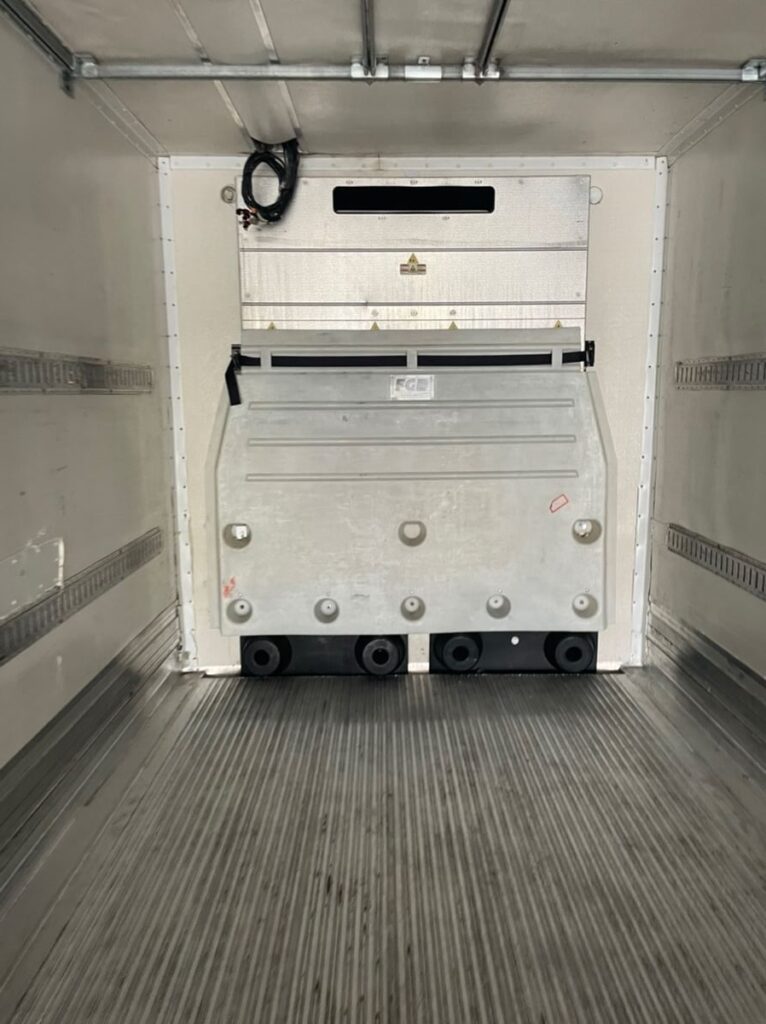 2014 Great Dane Everest reefer trailer Carrier Vector™ 8500R Refrigeration Unit (579)