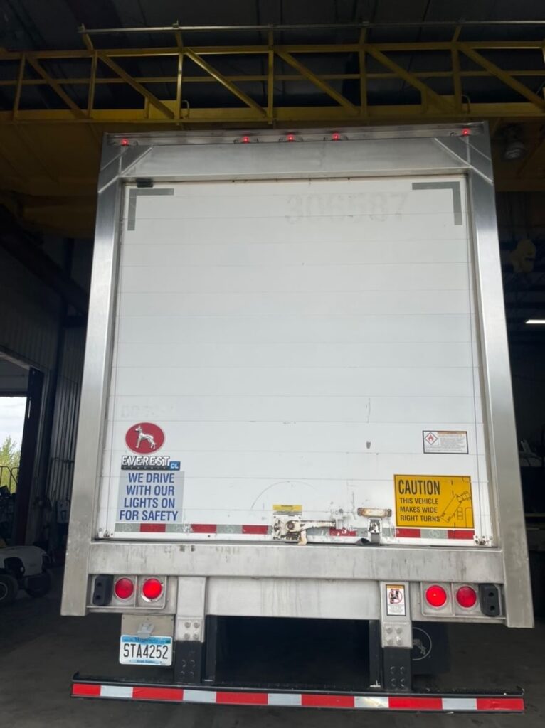 2014 Great Dane Everest reefer trailer Carrier Vector™ 8500R Refrigeration Unit (579)