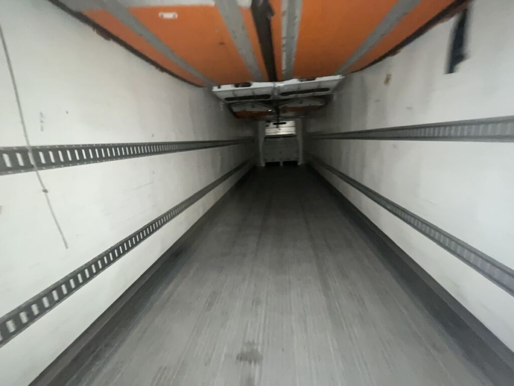 2014 Great Dane Everest reefer trailer Carrier Vector™ 8500R Refrigeration Unit (579)