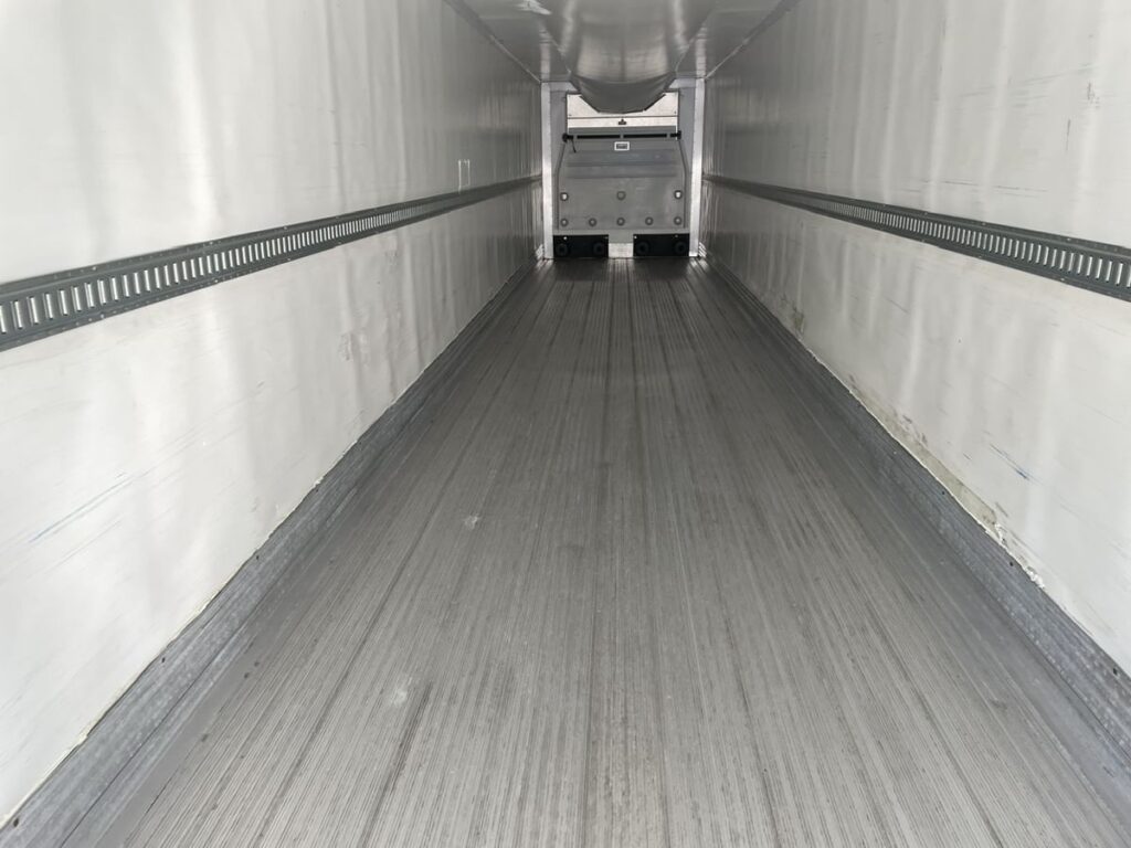 HYUNDAI TRANSLEAD Carrier Vector™ 8500R (580)