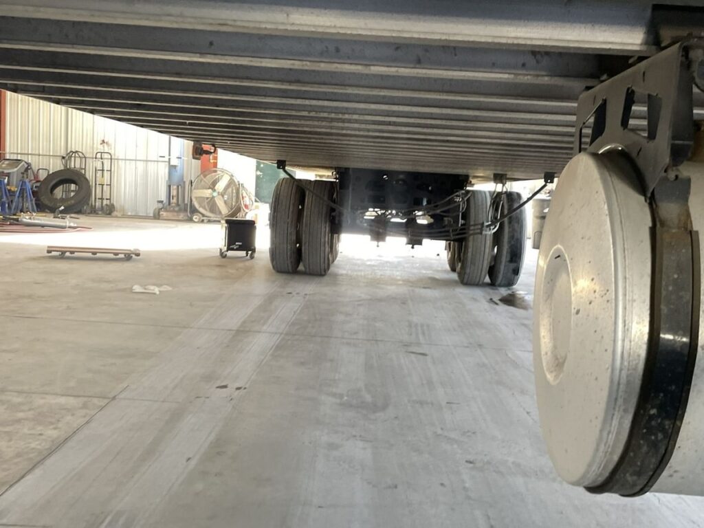 HYUNDAI TRANSLEAD Carrier Vector™ 8500R (580)